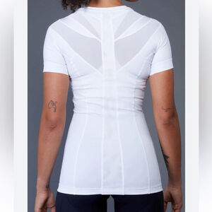 Intelliskin Top Posture Compression
Short Sleeve Tee Stretch V-Neck
Women M